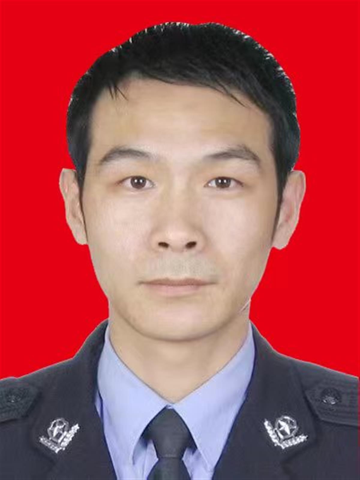 肖量2022.jpg