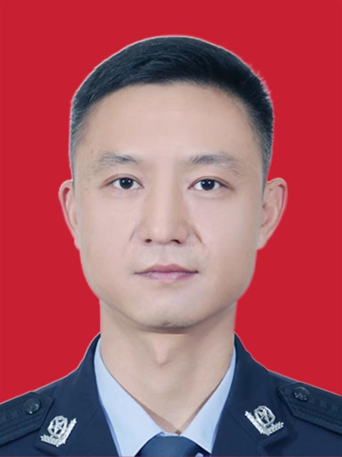 刘镔.png